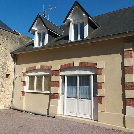 La Maison Des Jeanne Bayeux Bagian luar foto